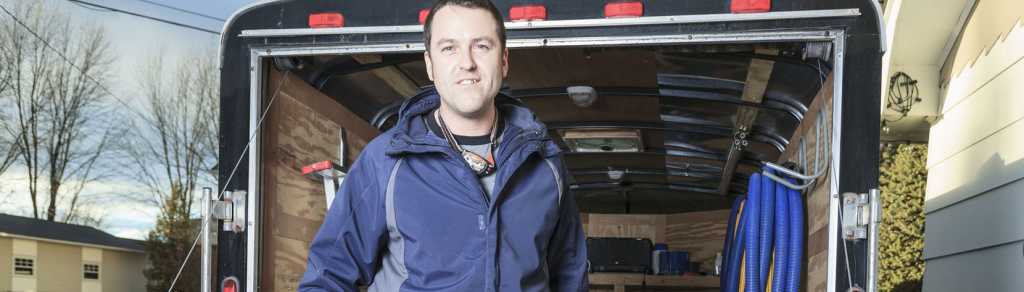 garage doors specialist image